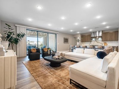 800 Grand Ave #310, Carlsbad, CA, 92008