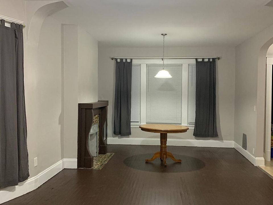1st image of 158 Hedley Pl