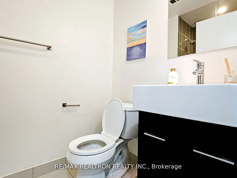770 Bay St #712 — Photo 14