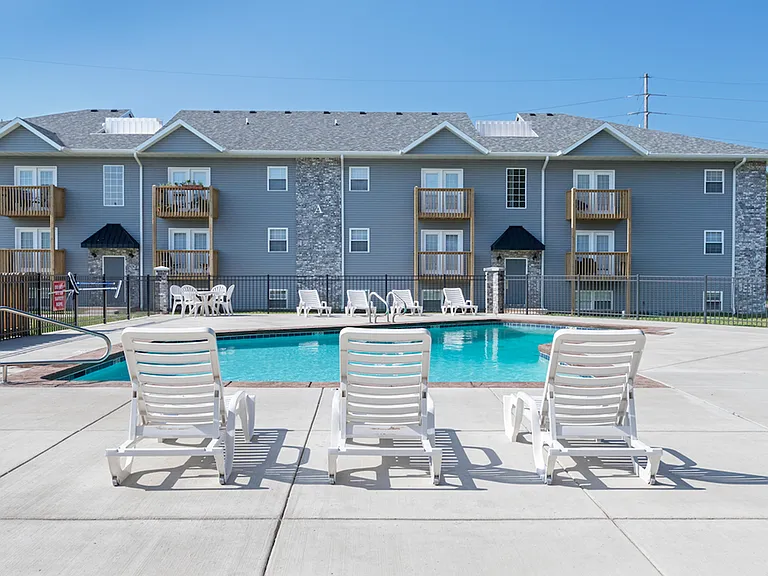 Concord Manor Apartments — Photo 22