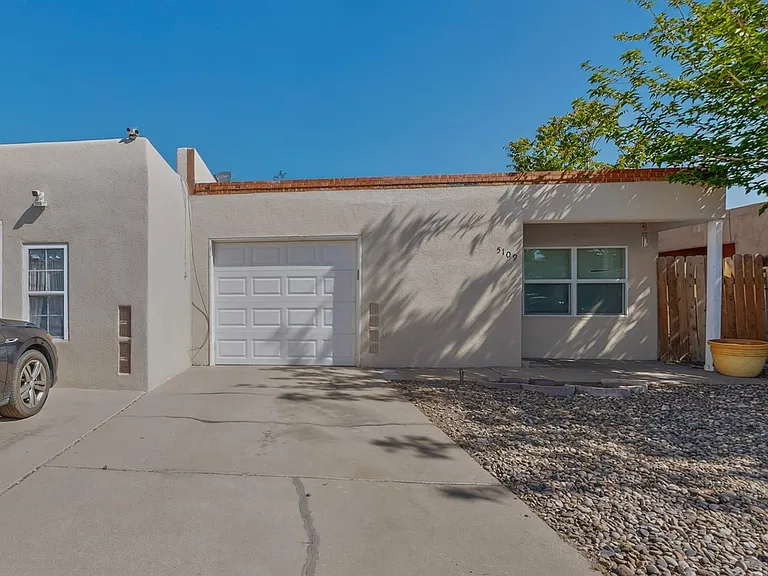 5109 Redlands Rd NW — Photo 3