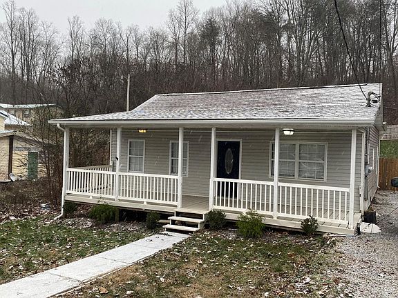 2nd image of 904 Valley Dr