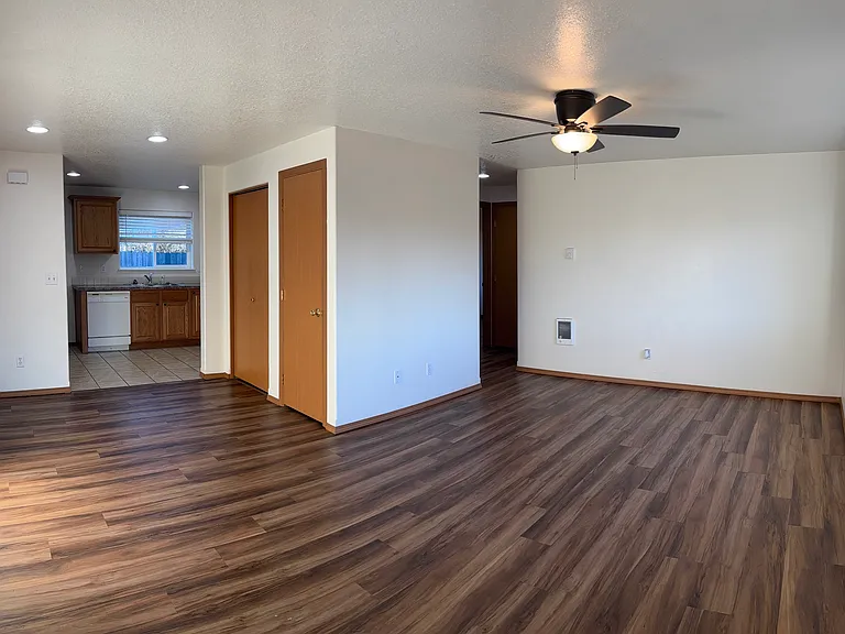 873 6th Ave SE #873 — Photo 2