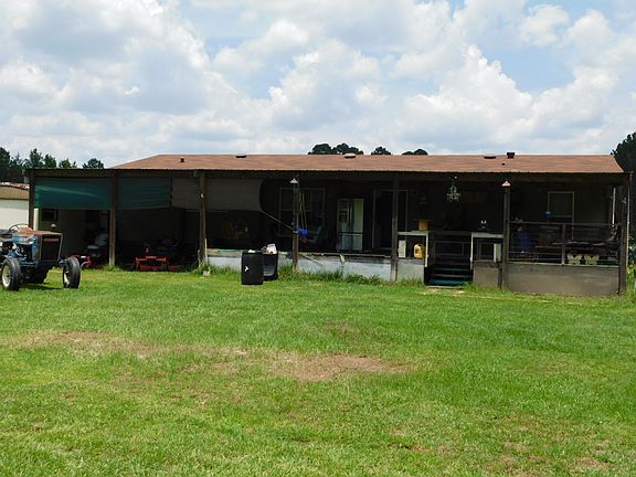 4th image of 555 Thomasville Rd