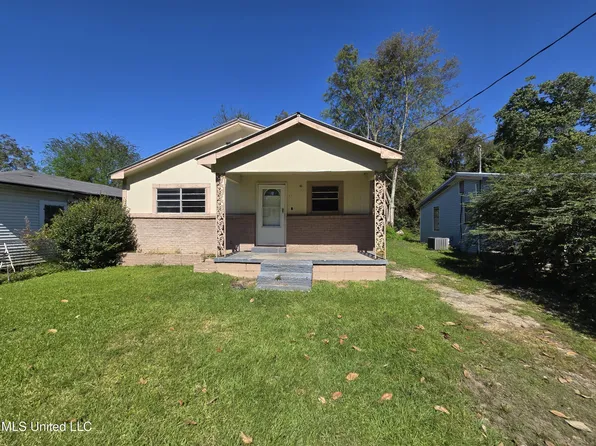 1135 McConkey St, Laurel, MS 39440