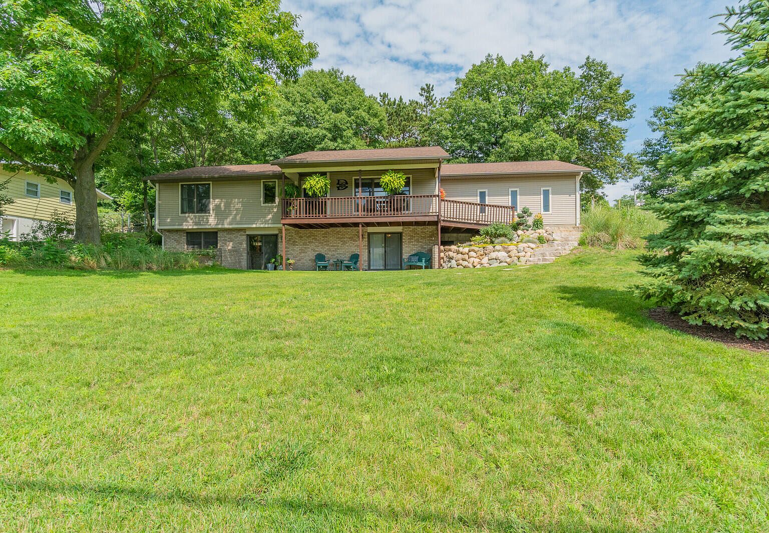 17584 Navaho Dr, Spring Lake, MI 49456 Zillow