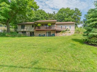 17584 Navaho Dr, Spring Lake, MI 49456