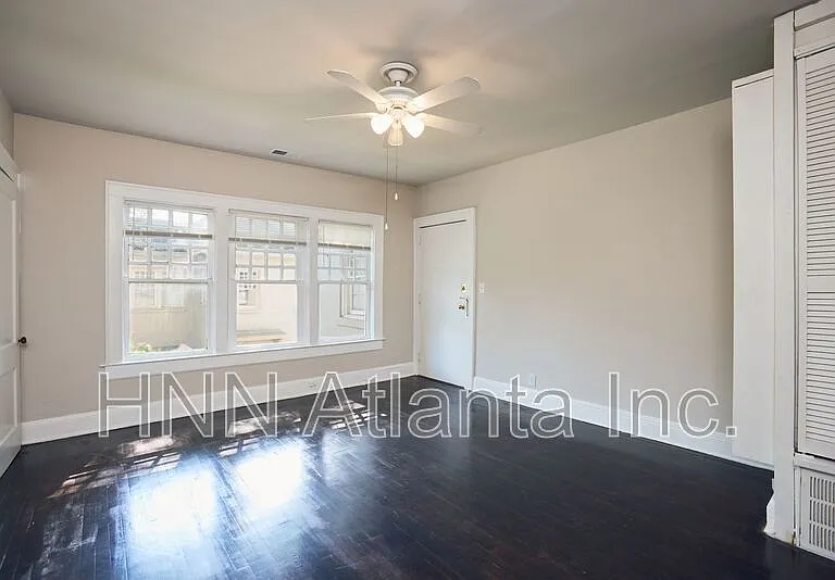 439 N Highland Ave NE #18 — Photo 3