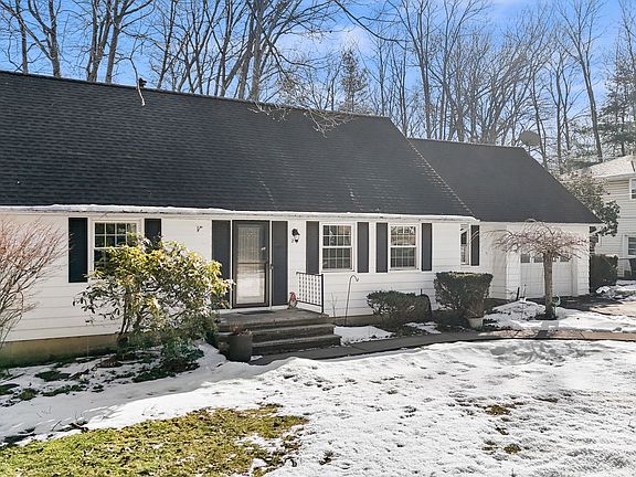 2nd image of 241 Ridgefield Rd