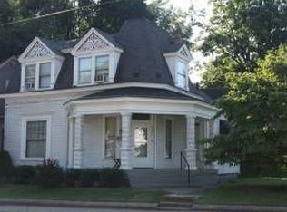 2202 Grinstead Dr, Louisville, KY
