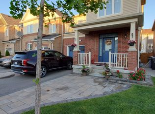 136 Vanhorne Close, Brampton, ON L7A 4E9