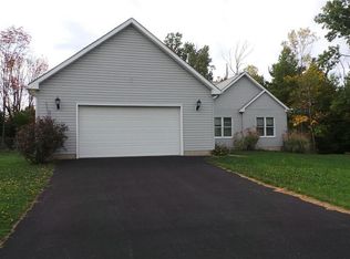 6154 Versailles Rd, Lake View, NY 14085