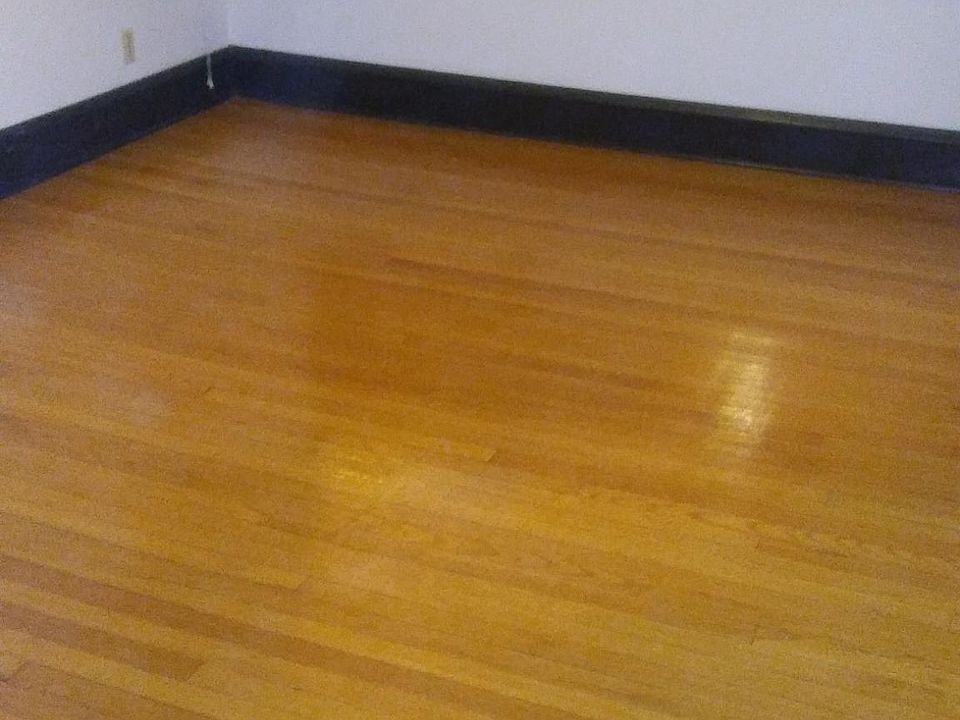 2nd image of 1456 W Cornelia Ave APT 1