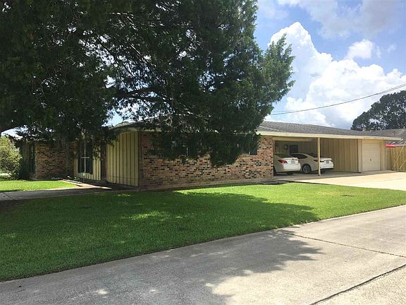 3rd image of 235 Melanie Ln