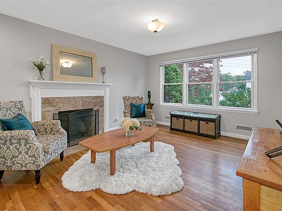 3rd image of 64 Park Ave