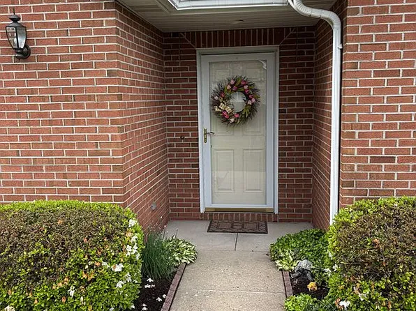 105 Hidden Meadows Cir #105, Renfrew, PA 16053