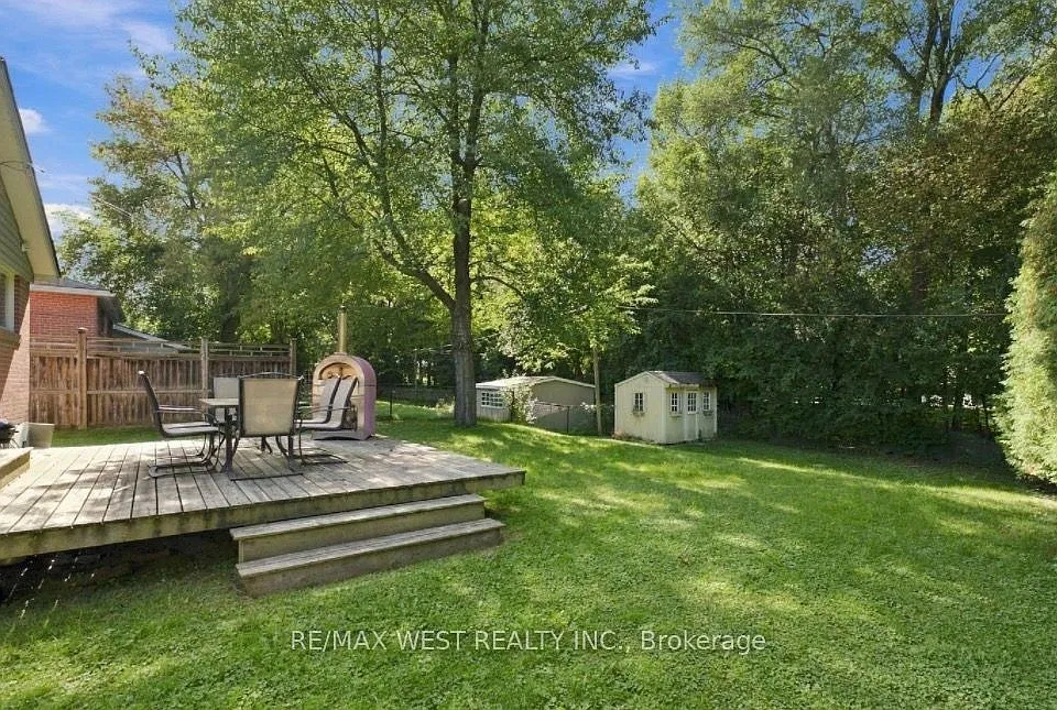 56 Seaton Dr