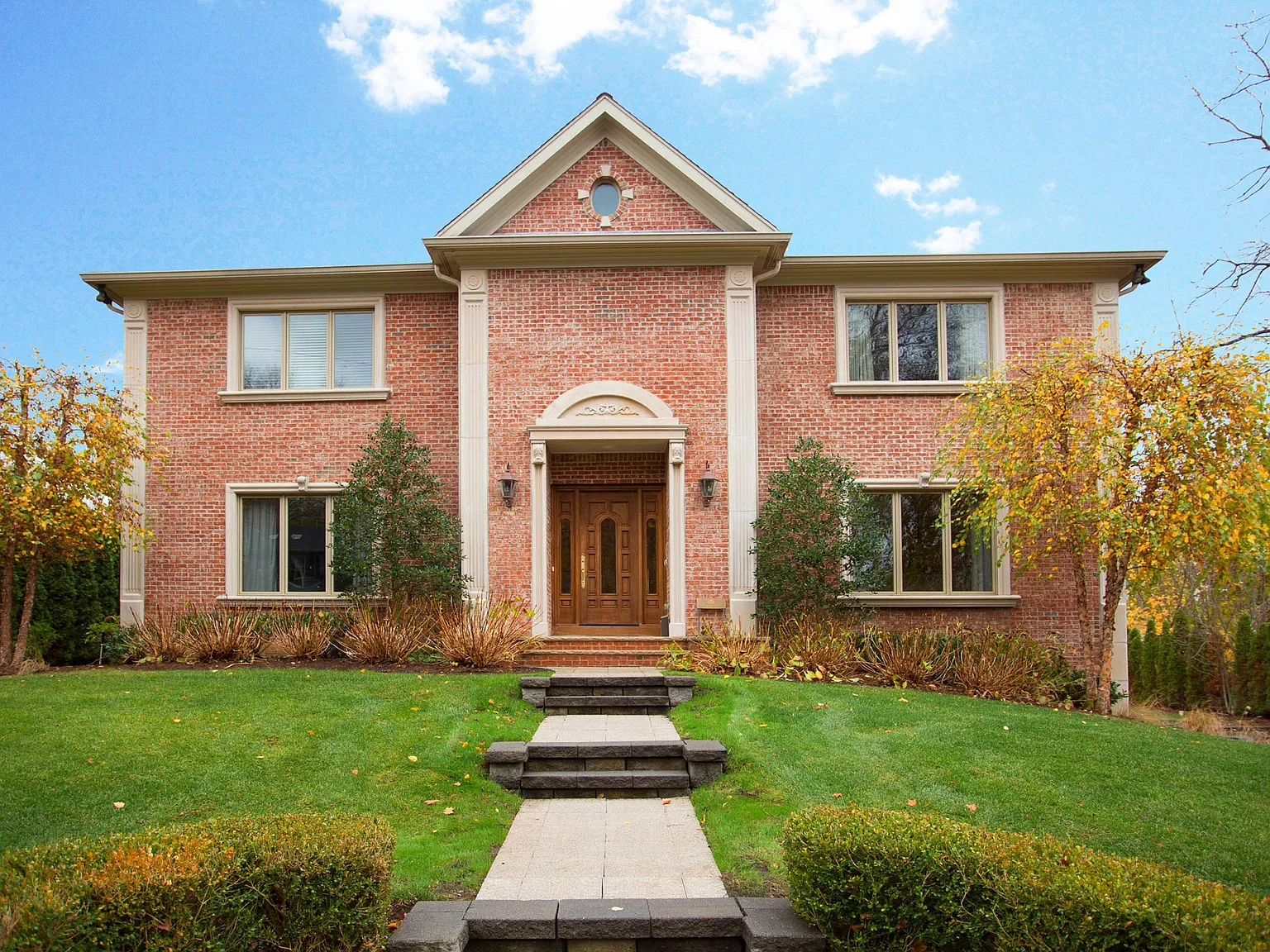 4 bed, 4.5 bath, 3250 sqft, $12,000 — Photo 1