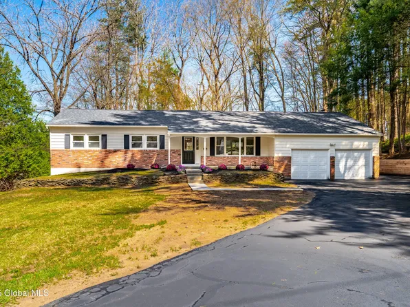 8 N Hill Drive, Ballston Lake, NY 12019