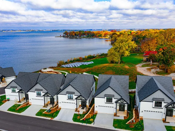 602 Monarch Ln, Beaver Dam, WI 53916