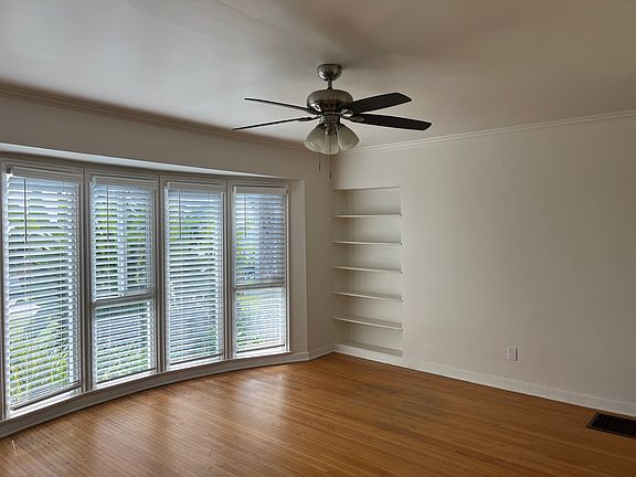 4th image of 3409 E Ocean Blvd #6