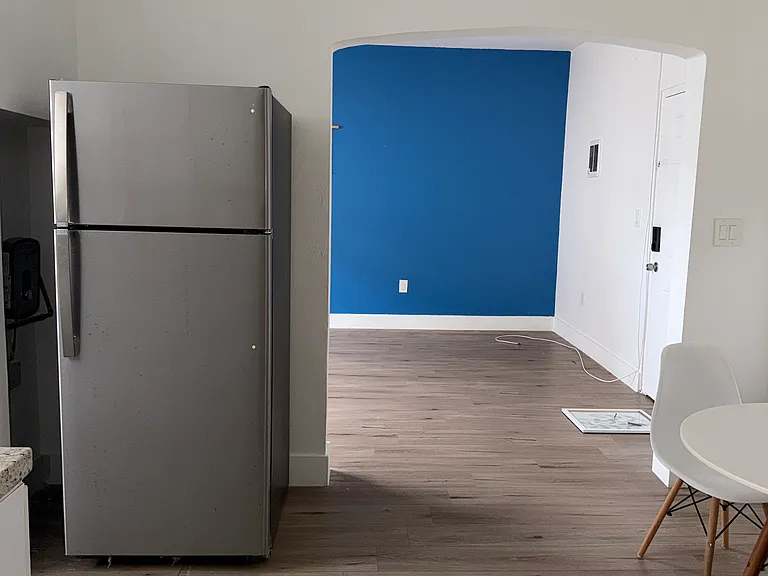 1029 SW 5th St #9 — Photo 12