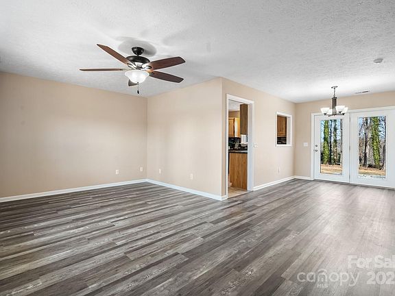 4th image of 105 Woodlea Dr