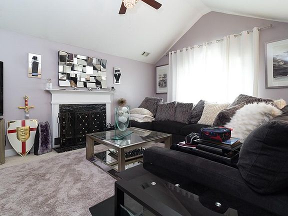 3rd image of 4438 Karron Dr