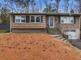 14 Narcissus Road, Rocky Point, NY