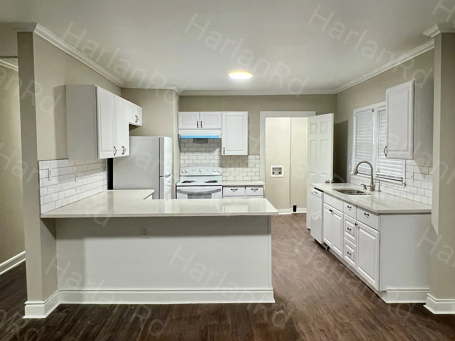 3 bed, 1184 sqft, $1,925 — Photo 1