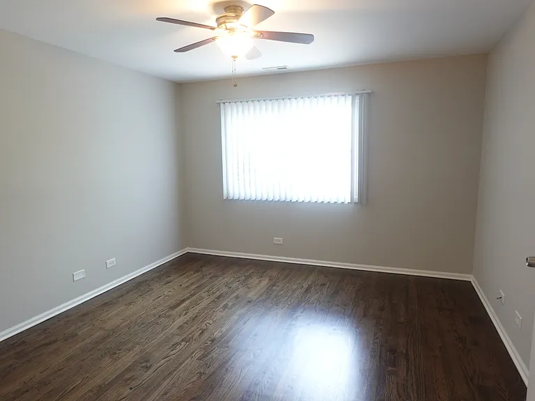 824 S Leavitt St #B — Photo 3