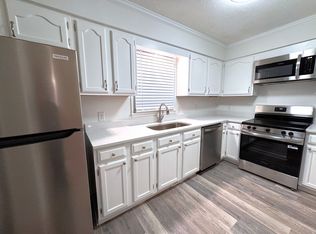 121 E Ransom St, Fuquay Varina, NC 27526