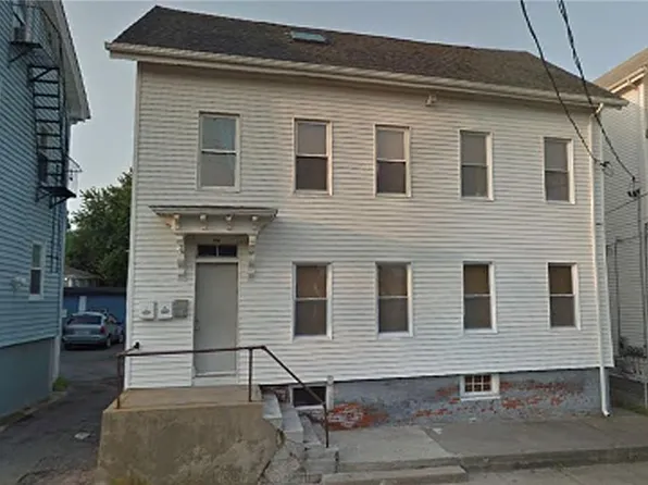 104 Lawn Ave, Pawtucket, RI 02860