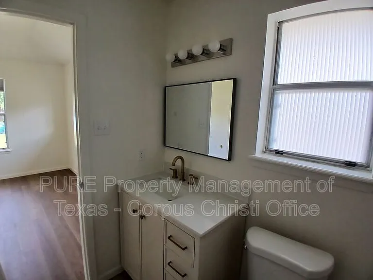 2725 Allencrest Dr — Photo 19