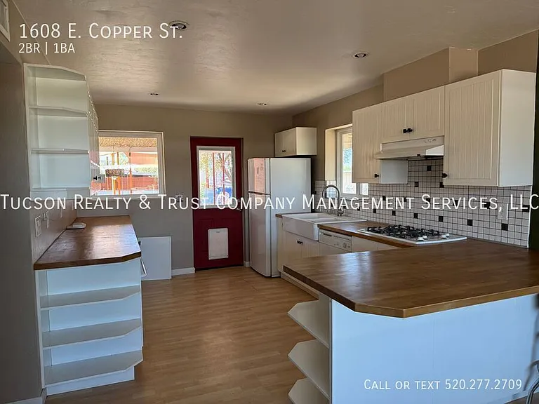 1608 E Copper St — Photo 6