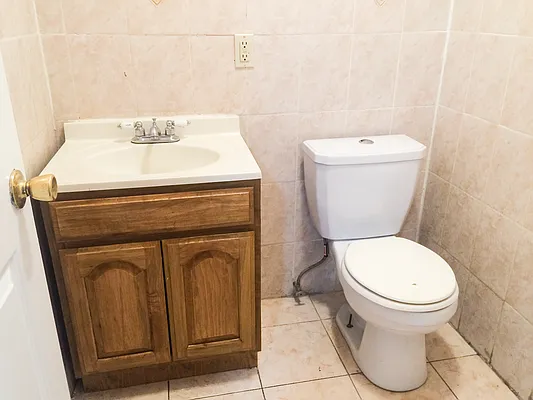 Rented by Lofts and Flats LLC | media 6