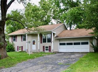 13040 W 99th St, Lenexa, KS 66215