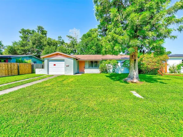 8330 59th Ln N, Pinellas Park, FL 33781