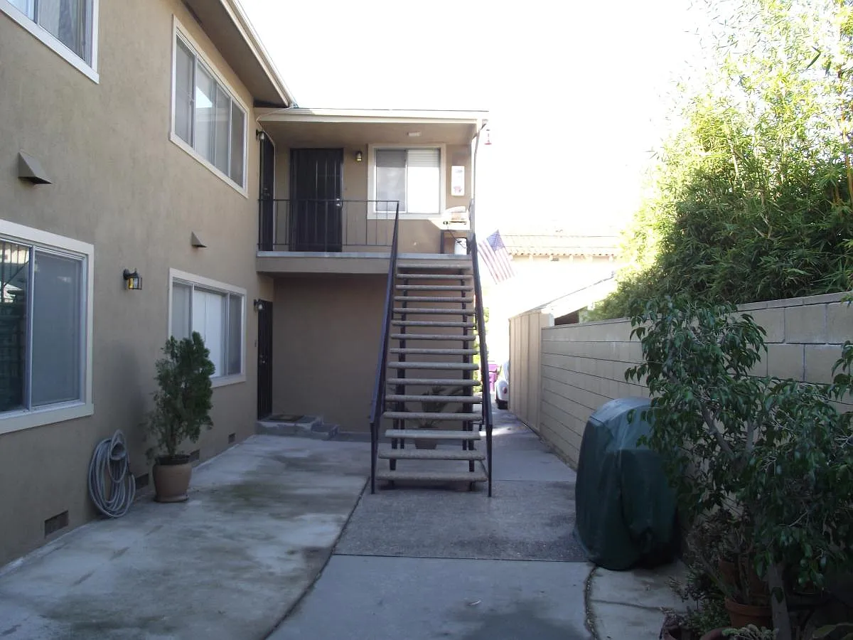 231 Grand Avenue — Photo 4