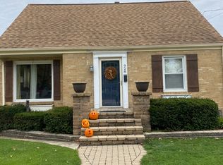928 N Dement Ave, Dixon, IL 61021