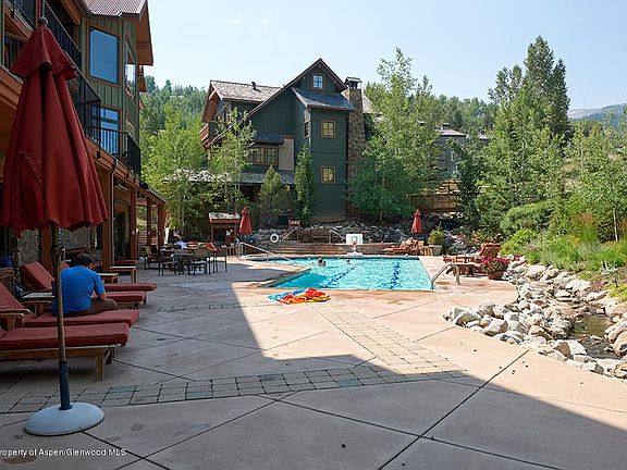 Timbers Club Pool