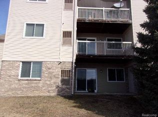 866 Amanda Ln, Pontiac, MI 48340