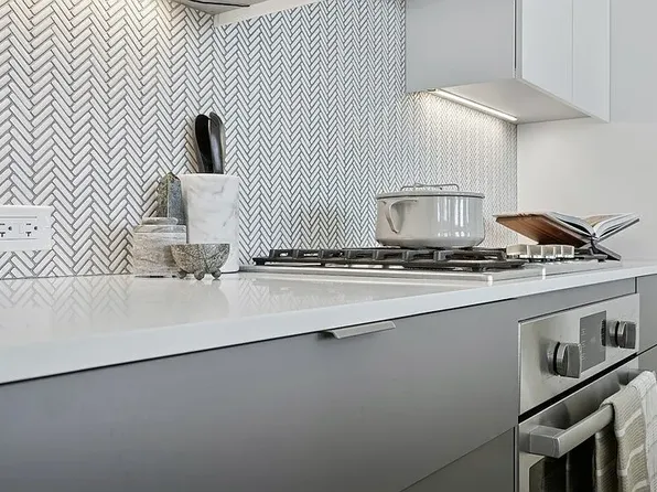 243 W 28th St, New York, NY