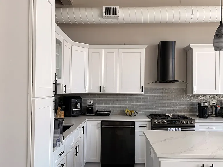 843 W Adams St — Photo 7