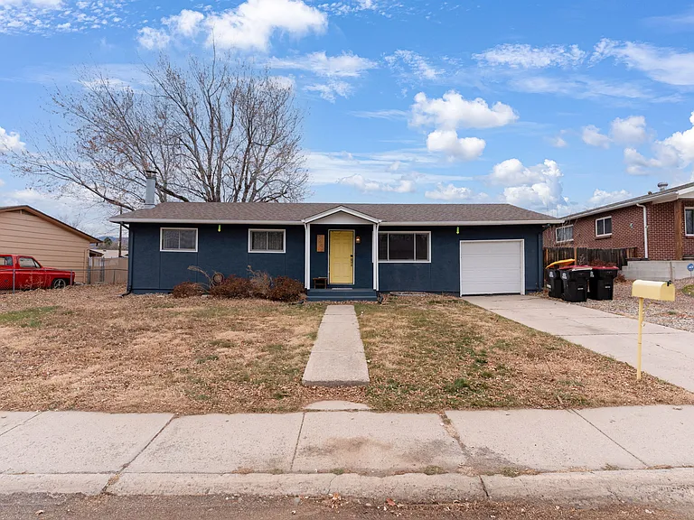 3606 Pembroke St — Photo 1