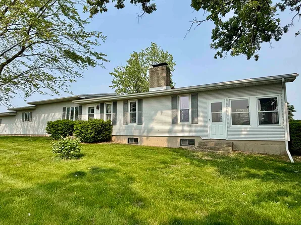 5166 Fern Hill Rd, Belvidere, IL 61008