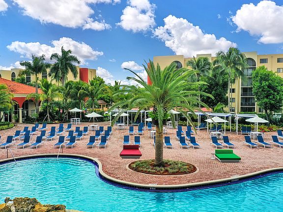 Lounge by the Pool