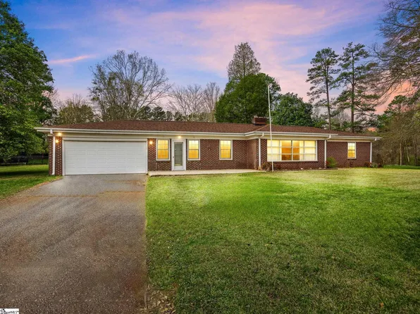 3851 Maid Marion Ln, Spartanburg, SC 29302