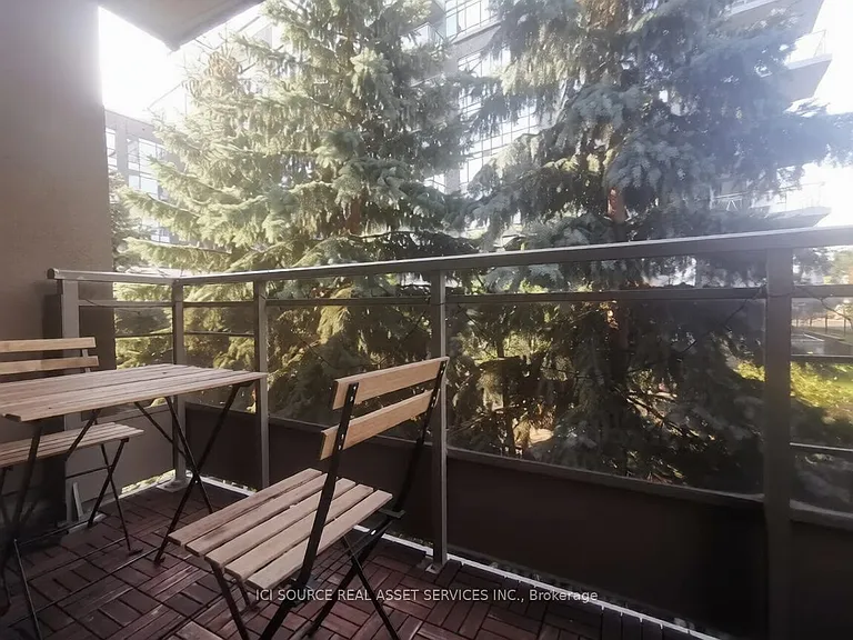 19 Barberry Pl #203 — Photo 8
