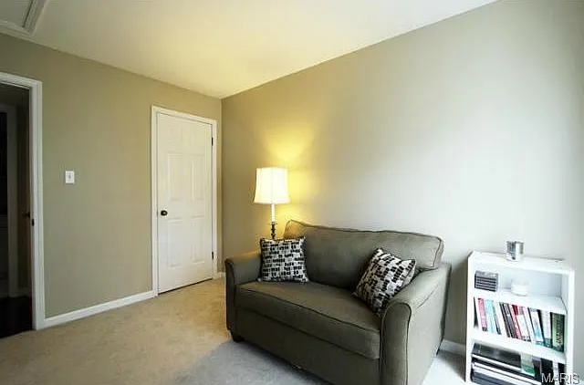 1432 Peacock Ln — Photo 11